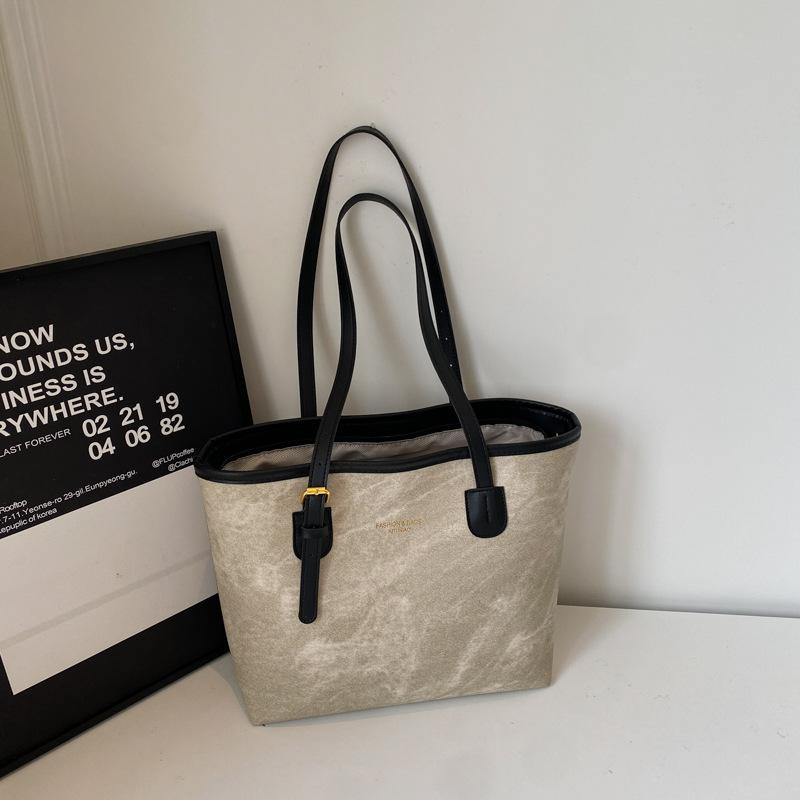 Popular Contrasting Color Tote Bag Large-capacity Women's 2025 New Commuting Shoulder Bag High-end Underarm Bag