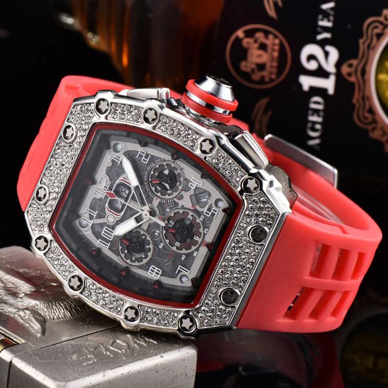 2020 European-American Diamond Skull Six-Hand Quartz Barrel Men's Watch