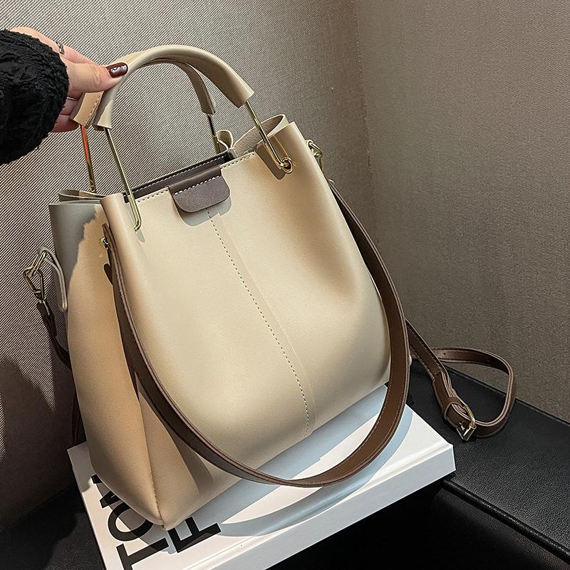 

Популярные сумки женские осень и зима 2025 новая мода сумки-мессенджеры высококлассные плечевые портативные сумки-ведра