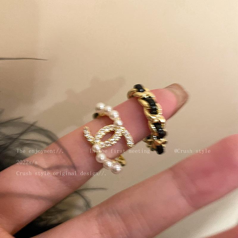 Hepburn Style Fashion Pearl Zir*****pen Ring Women's Niche Design Index Finger Ring Personalized Jewelry Women