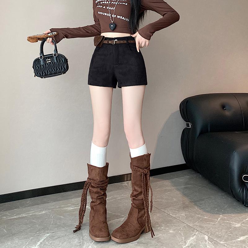 

Plus Size High Waist Suede A-line Slimming Shorts for Women - Spicy Spring/Autumn Bootcut Hip Covering Layer. S
