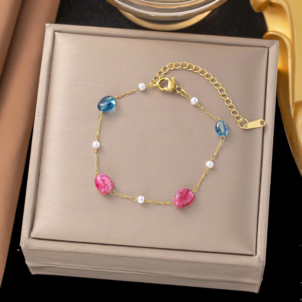 Preferred Bracelet 2: Qi Yun Fashionable Stainless Steel Cross Bracelet - Trendy, Statement, Light Luxury Jewelry.