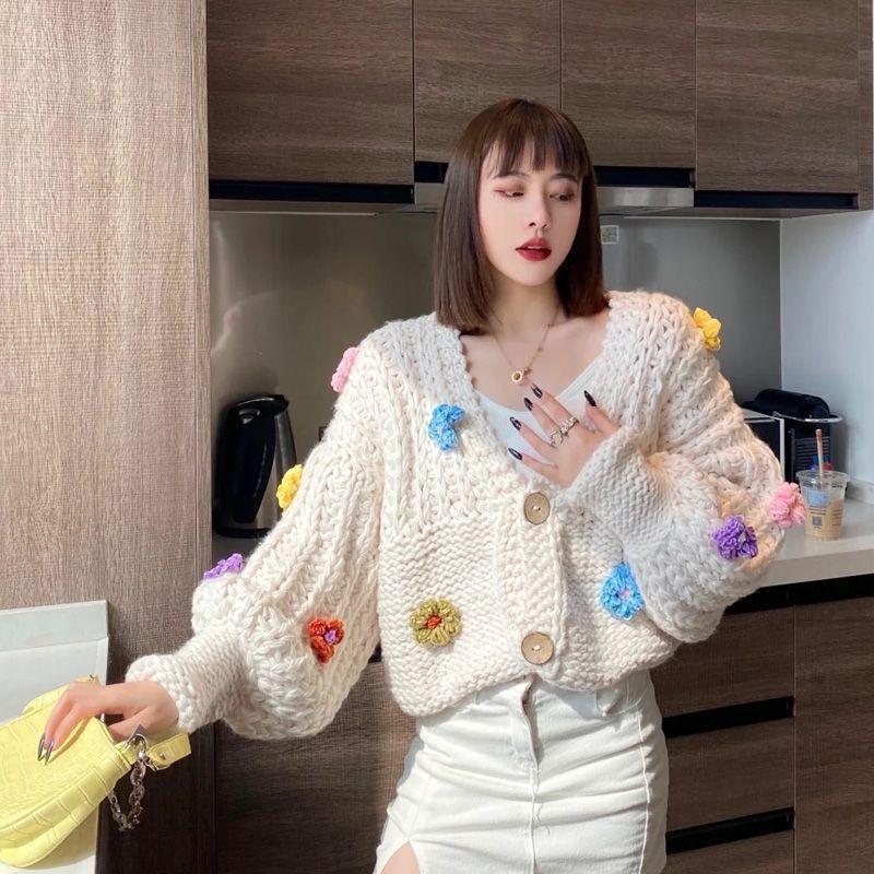 WTEMPO Women's Long Sleeve Button Up V Neck Flower Knitted Jacket Fashion Sweater Warm Knitwear Pullover Knitted Coat Comfortable Sweater