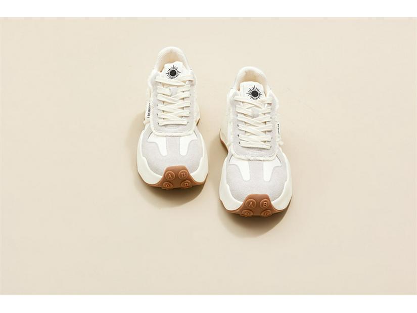 2025 Spring Women's Casual Sports Shoes - Fashionable & Versatile