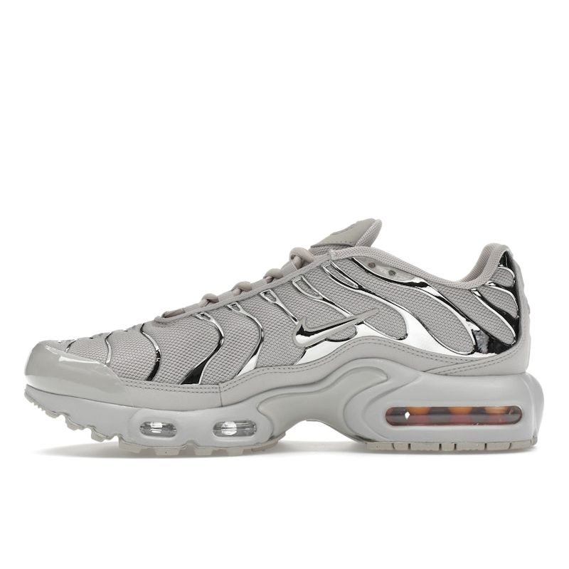 Nike Air Max Plus GS Světle železná ruda Chrom Dětské tenisky Šedá Gym-Red Kouřově šedá FZ0977-001