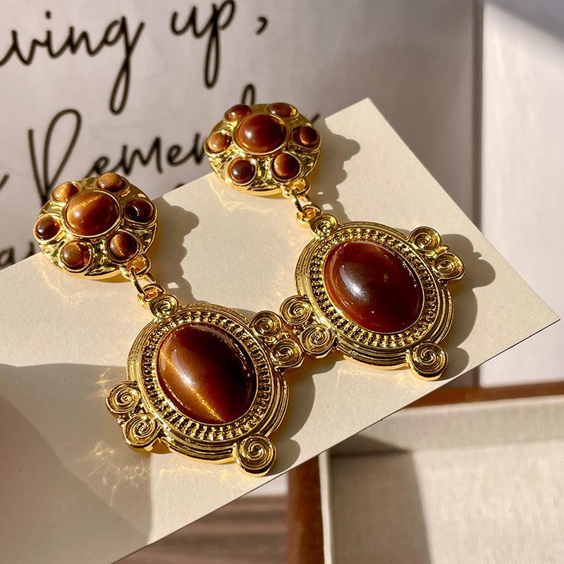 Natural tiger's eye stone series stud earrings for women Maillard exquisite retro earrings niche light luxury high-end temperament earrings