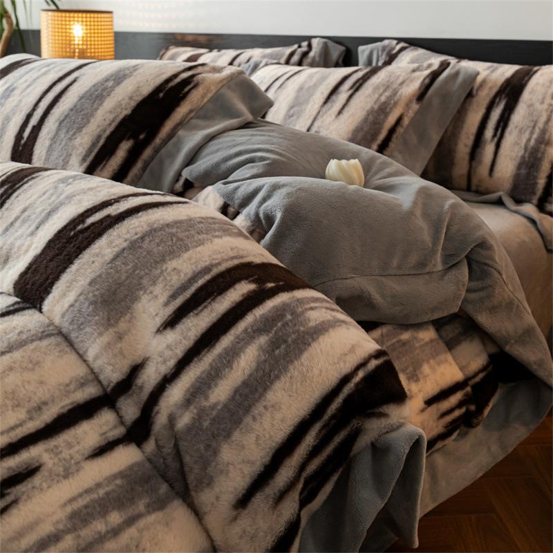 Thickened Rabbit Fleece Four-Piece Set, Warm Milk Fleece Bed Sheet Quilt Cover, Fleece Bedding, Coral Fleece Quilt Cover