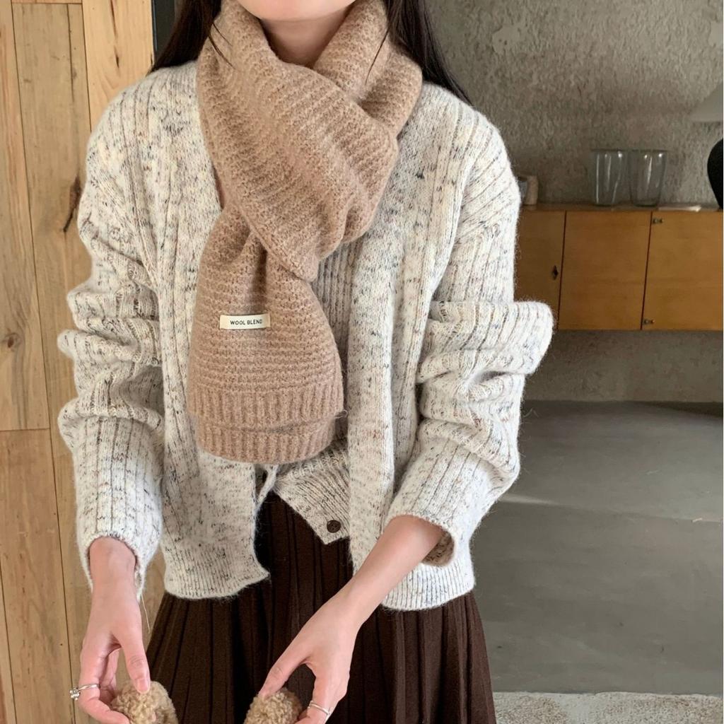 Thickened Wool Blended Scarf for Women in Winter Soft  High End Fashionable and Versatile  Warm Solid Color Knitted Scarf