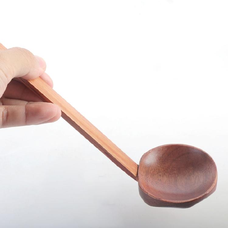 Noodles Soup Spoon Strainer Kitchen Ladles Soup Spoon Wood Serving Spoons Cooking Utensils with Long Straight Handle