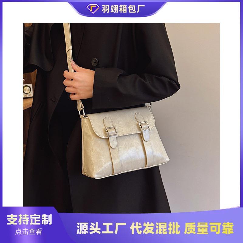 Simple casual shoulder bag women's new trendy fashion small square bag high-end commuter women's bag