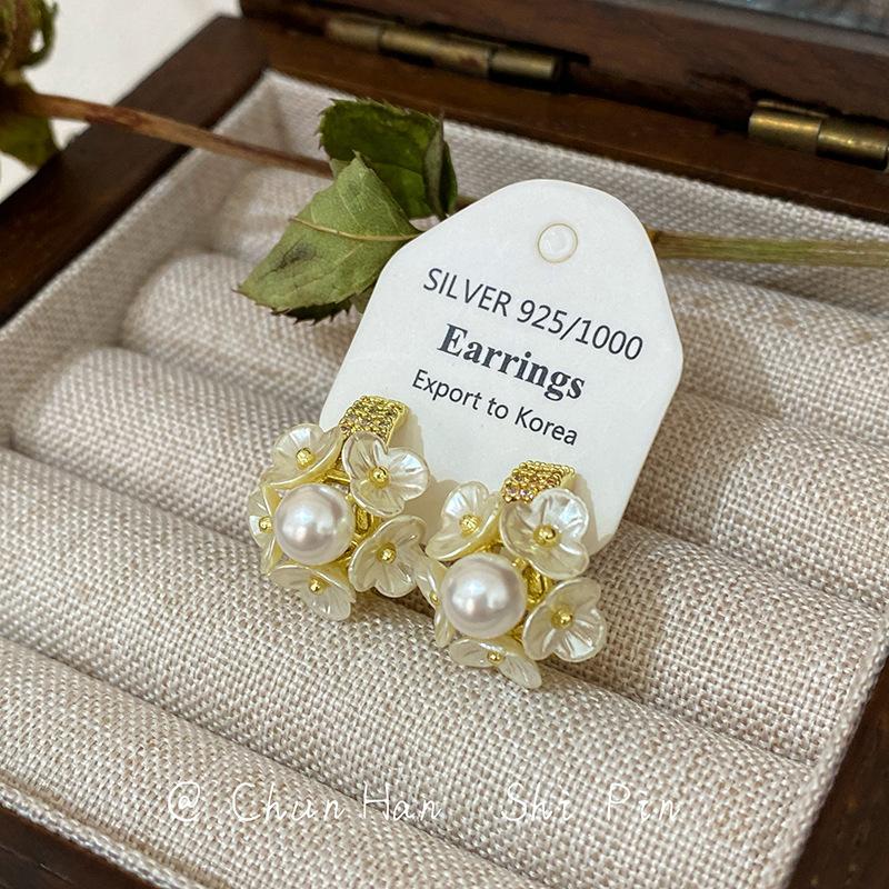 Mosquito coil disc, ear clips, shells, flower pearl earrings, no ear piercings, super fairy, cream wind, advanced sense, zircon stud earrings, women