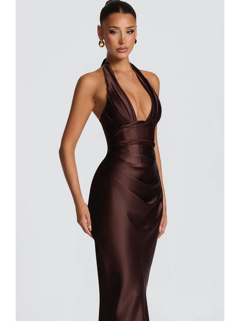 2026 Spring Festival: New Halter Deep V-Neck Pleated Off-the-Shoulder Long Dress in European and American Styles