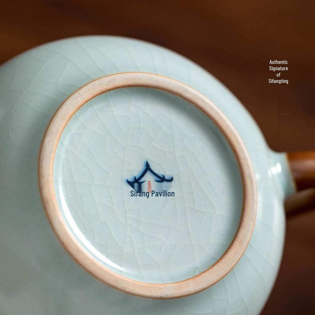 Antique Style Beige Ceramic Teapot for Gongfu Tea Brewing