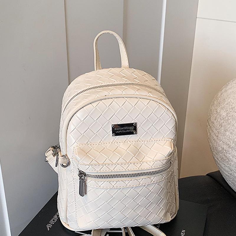 Schoolbag1011 new summer simple large-capacity backpack light travel bag Korean version fashion soft leather backpack women
