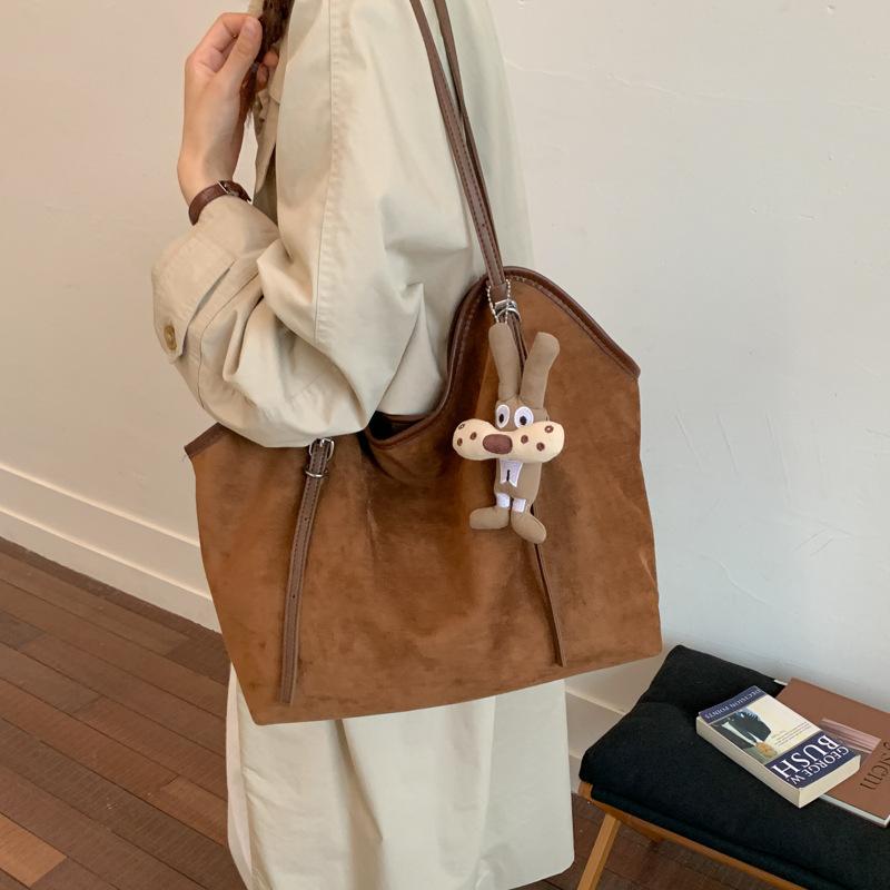 Leopard print bag women's 2025 new autumn and winter daily commuting versatile shoulder bag premium texture going out tote bag