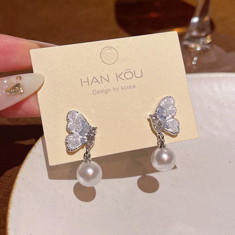 Super Fairy Crystal Butterfly Earrings Women's Niche High-end Sense Versatile Temperament Pearl Stud Earrings