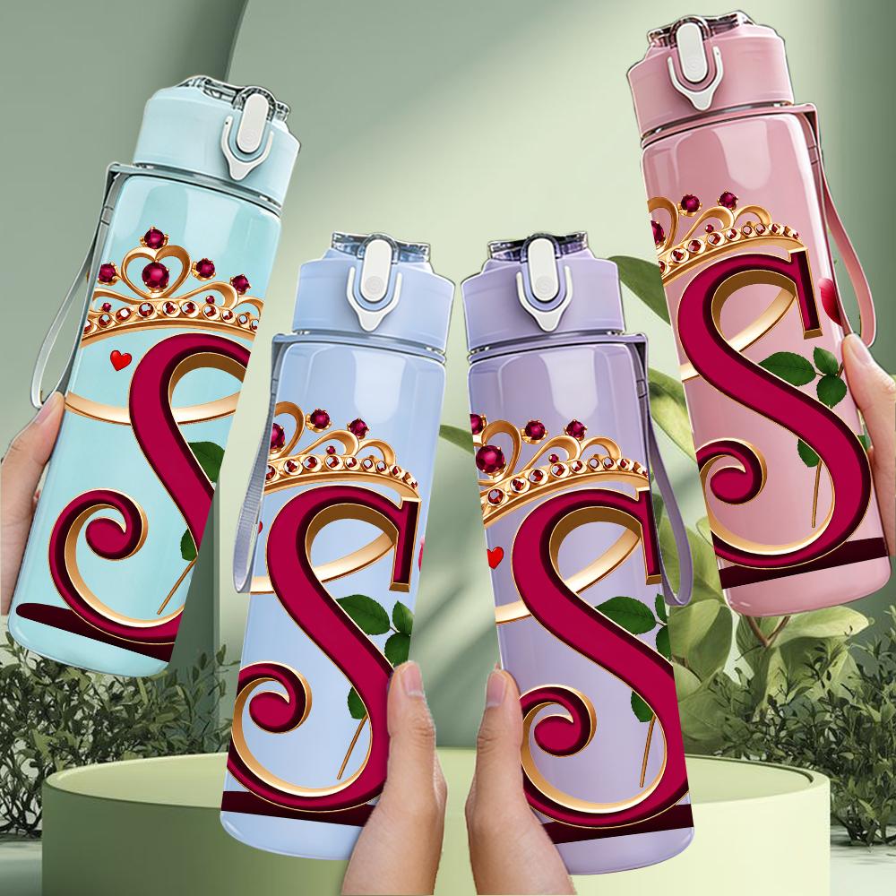 1 ks Koruna Růže Písmeno S Monogram 750ml Barevná Plastová Sportovní Láhev na Vodu Neprosakující Víčko s Flip-Top Brčkem Vhodné pro Sport Kancelář Domácí Použití