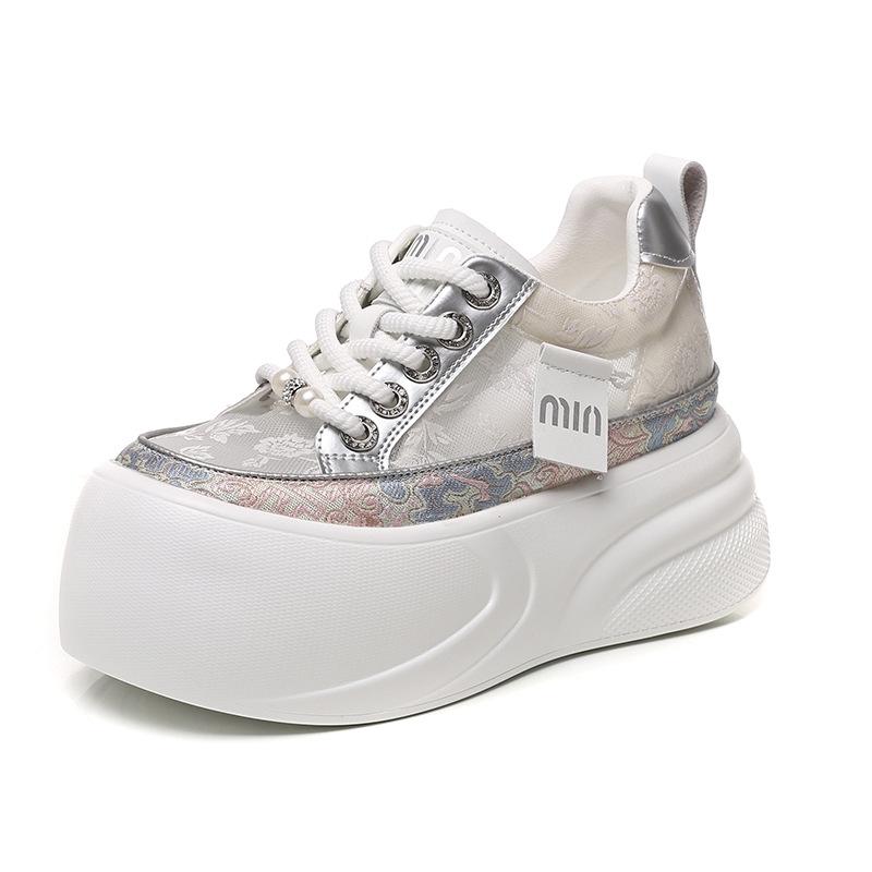 

Spring and summer new little white shoes muffin shoes women s lightweight board shoes fashion niche versatile height increase thick sole 40 срібний