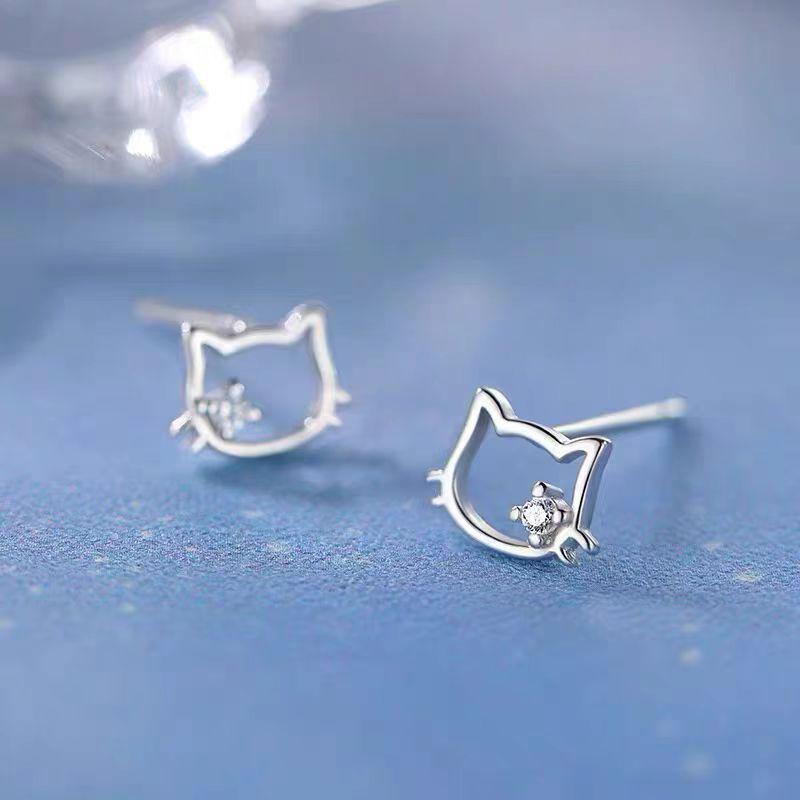 

Hello Kitty Single Diamond Hollow Cat Ear Stud Earrings for Women - No Removal Needed