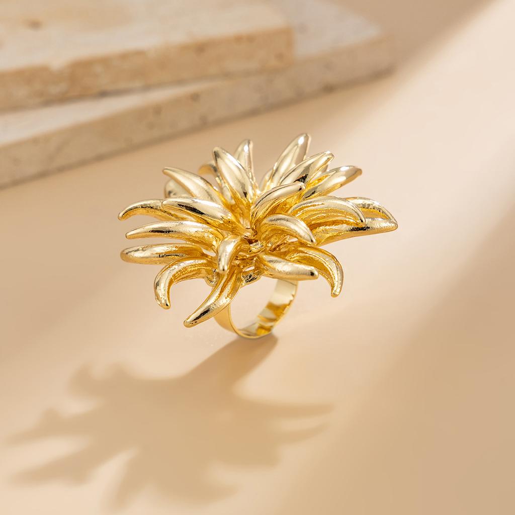 Exaggerated Metal Firework Flower Shaped Brooches Rings for Women Personality Minimalist Unique Party Jewelry