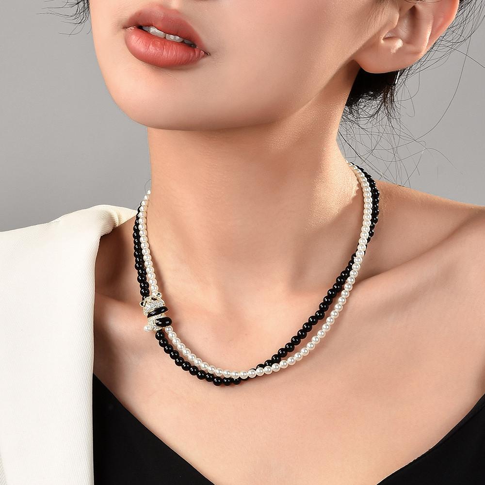 Black And Striking White Crystal Pearl Choker Necklace Featuring Vintage Panda Design For Enthusiasts Fashion