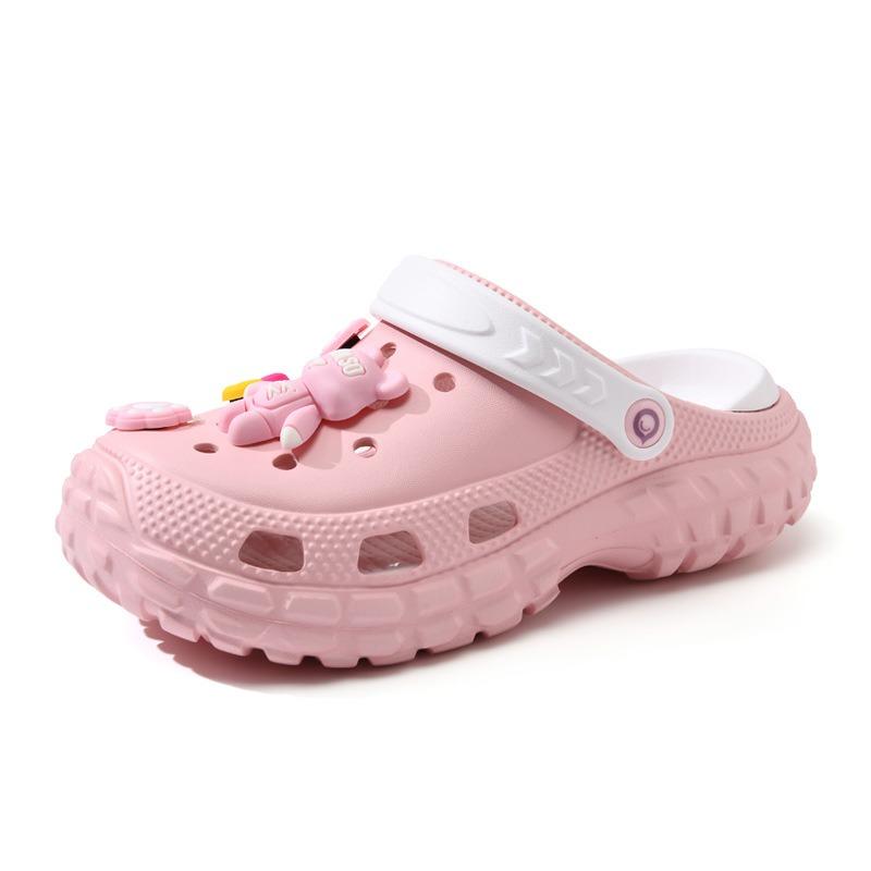 Pantofii cu găuri sunt antiderapanți, anti-miros de picioare și nu irită picioarele.. Femeile poartă papuci cool cu desene animate, cu talpă groasă și înălțătoare. Papuci de vară