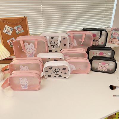 כלים ואביזרים – תיקי איפור