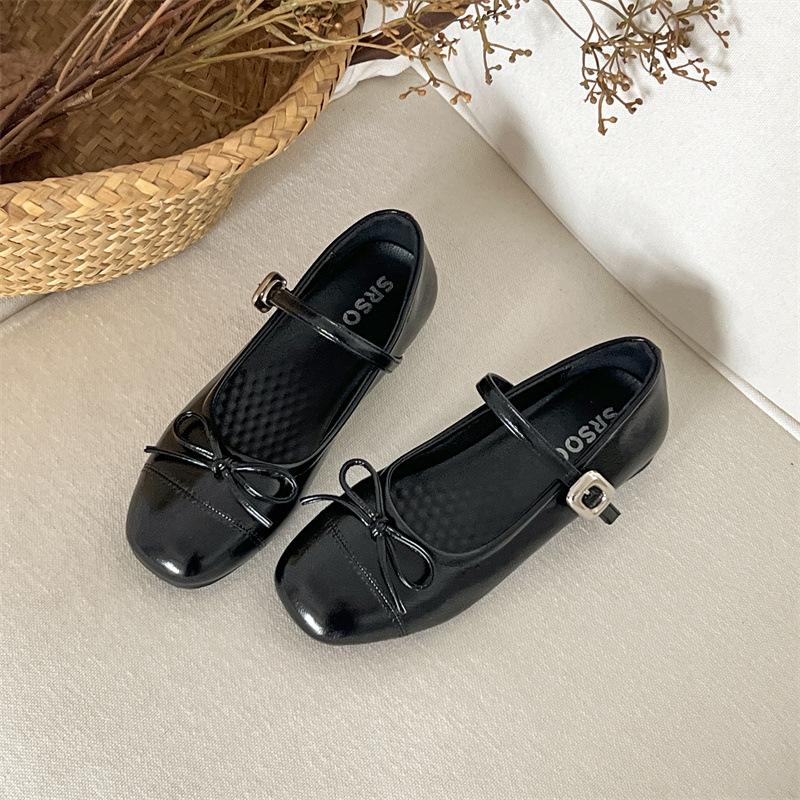 

Туфли-лодочки с круглым носком на плоской подошве женские летние новые универсальные маленькие кожаные туфли с мелким вырезом Мэри Джейн юбка 40 чёрный