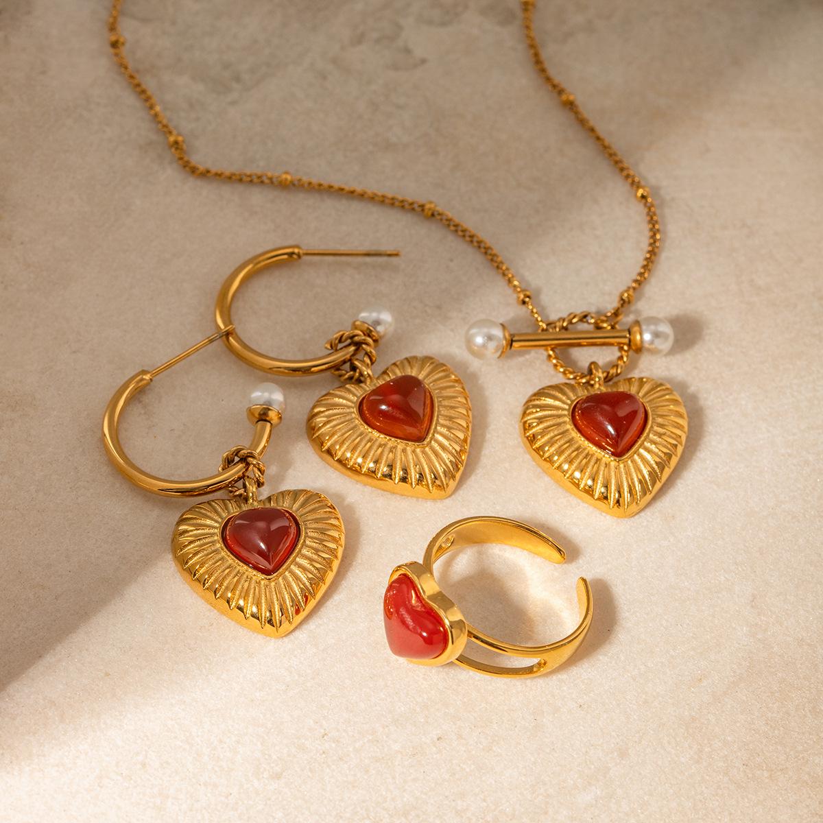 

18k Gold Red Agate Pearl Heart Necklace for Women