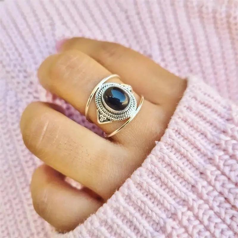 

Cao Shi European & American Oval Fashion Stone Ring: Retro, Simple, and Stylish Size 6
