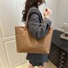 Large-capacity commuter retro tote bag women's new high-end handbag beautiful trendy shoulder bag underarm bag