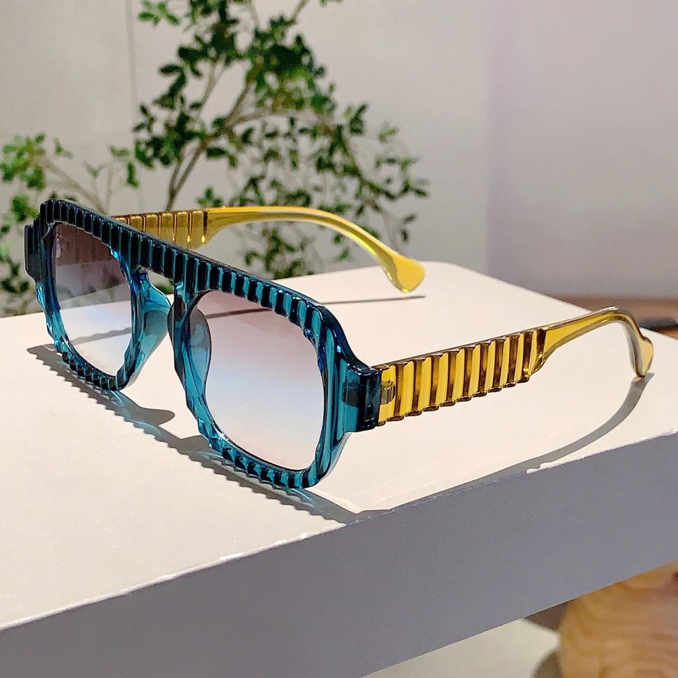 

KAMMPT Vintage Rectangle Sunglasses Men 2024 New Fashion Stripes Rim Candy Color Shades Stylish Gradient Vacation Sun Glasses without case