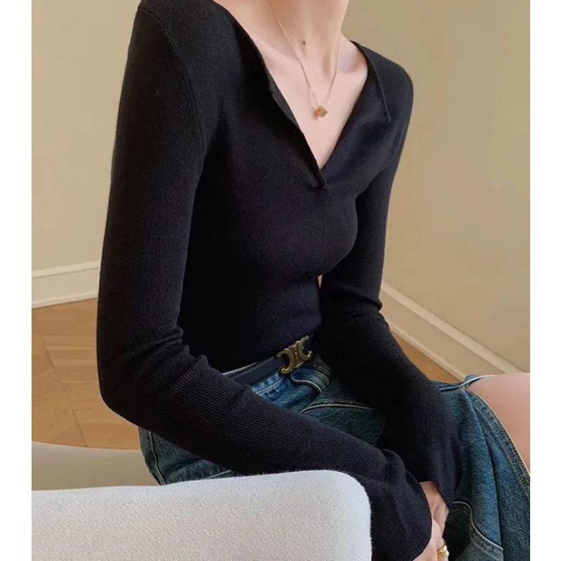 Temperament v-neck knitted sweater women's high-end sense slim-fitting inner base sweater autumn and winter pure desire versatile top