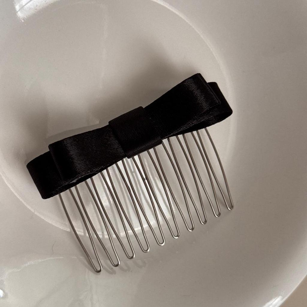 Silk Bow Non-Slip Hairpin Comb – Perfect for Styling Bangs and Shredded Hair.