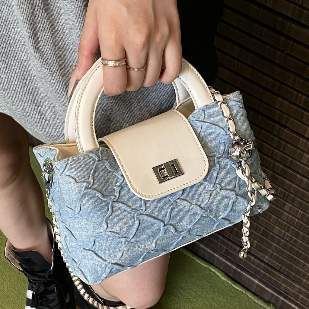 Fashion diamond chain portable small bag women's 2025 new niche design messenger bag popular commuter shoulder bag