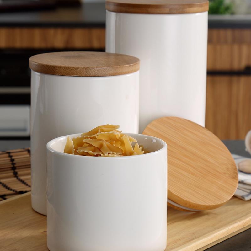 European Kitchen Ceramic Sealed Pot Coffee Milk Powder Food Storage Jar White Storage Bottle with Wooden Lid Home Decoration New