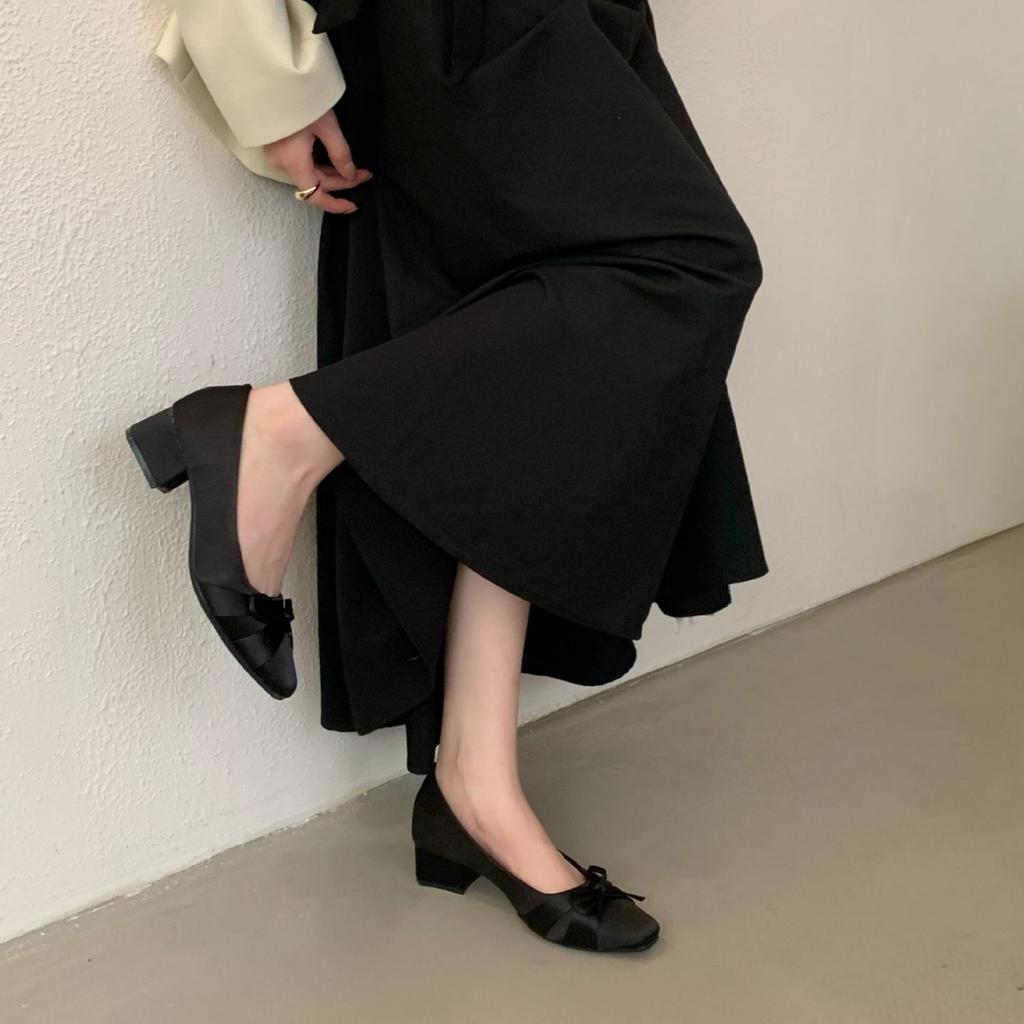 2025 new autumn square head satin bow evening breeze with skirt light mouth thick medium heel female Mary Jane single shoes