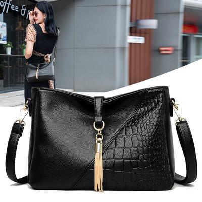 Weiche Ledertasche für Damen, neue modische Quasten-Umhängetasche, kleine Umhängetasche aus PU-Leder für Damen