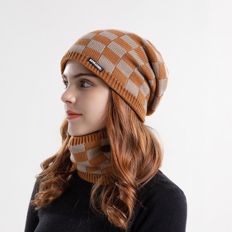 Womens Acrylic Knit Hat And Neck Gaiter For Winter Warmth And Wind Resistance коричневый
