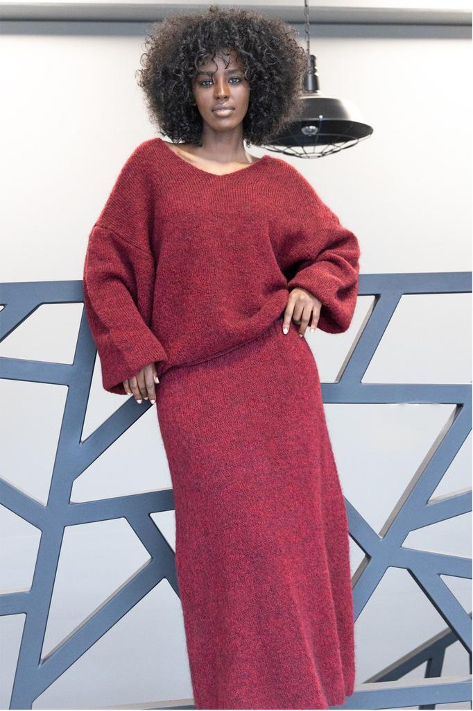 Burgundy wool skirt 36/38