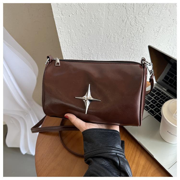 Retro texture solid color 2025 winter new simple casual fashion large capacity shoulder crossbody armpit cylinder bag