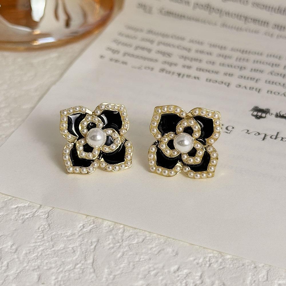 Elegant Zircon Flower and Pearl Stud Earrings - High-End Niche Design