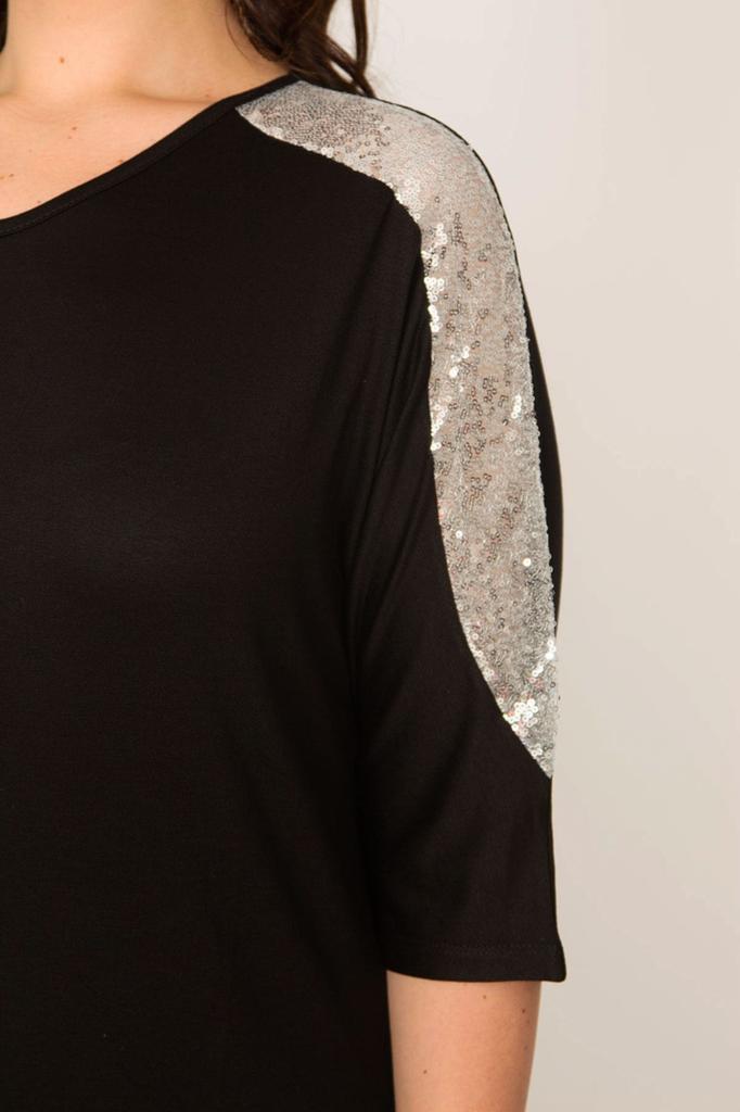 Damska bluzka w dużym rozmiarze Duży rozmiar Srebrna cekinowa szczegółowa bluzka z wiskozy z dekoltem w szpic i rękawami capri