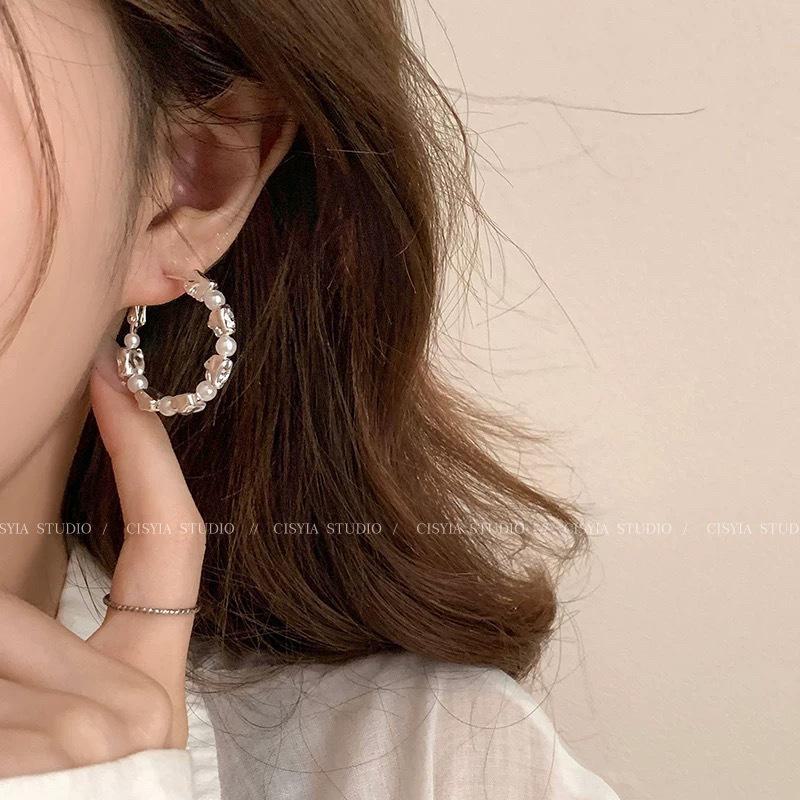 Silberne Creolen mit Perlen für Damen - Chic, vielseitiges großes Kreisdesign