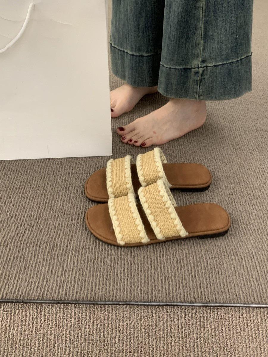 

Ethnic style woven cross-strapped open-toed flat-bottomed slippers for women s summer wear Bohemian seaside vacation beach sandals 35