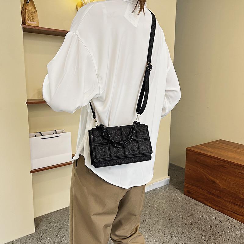 Stylish Chain Minimalist Square Bag 2023 Summer New Casual Commuter Shoulder Bag Trendy Popular Handbag