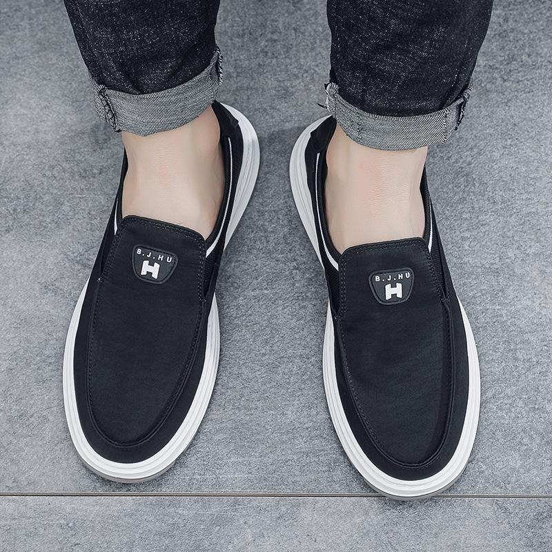 Summer New Men's Shoes Large Size Canvas Shoes Men's Breathable One Pedal Old Beijing Cloth Shoes Umbrella Cloth Shoes