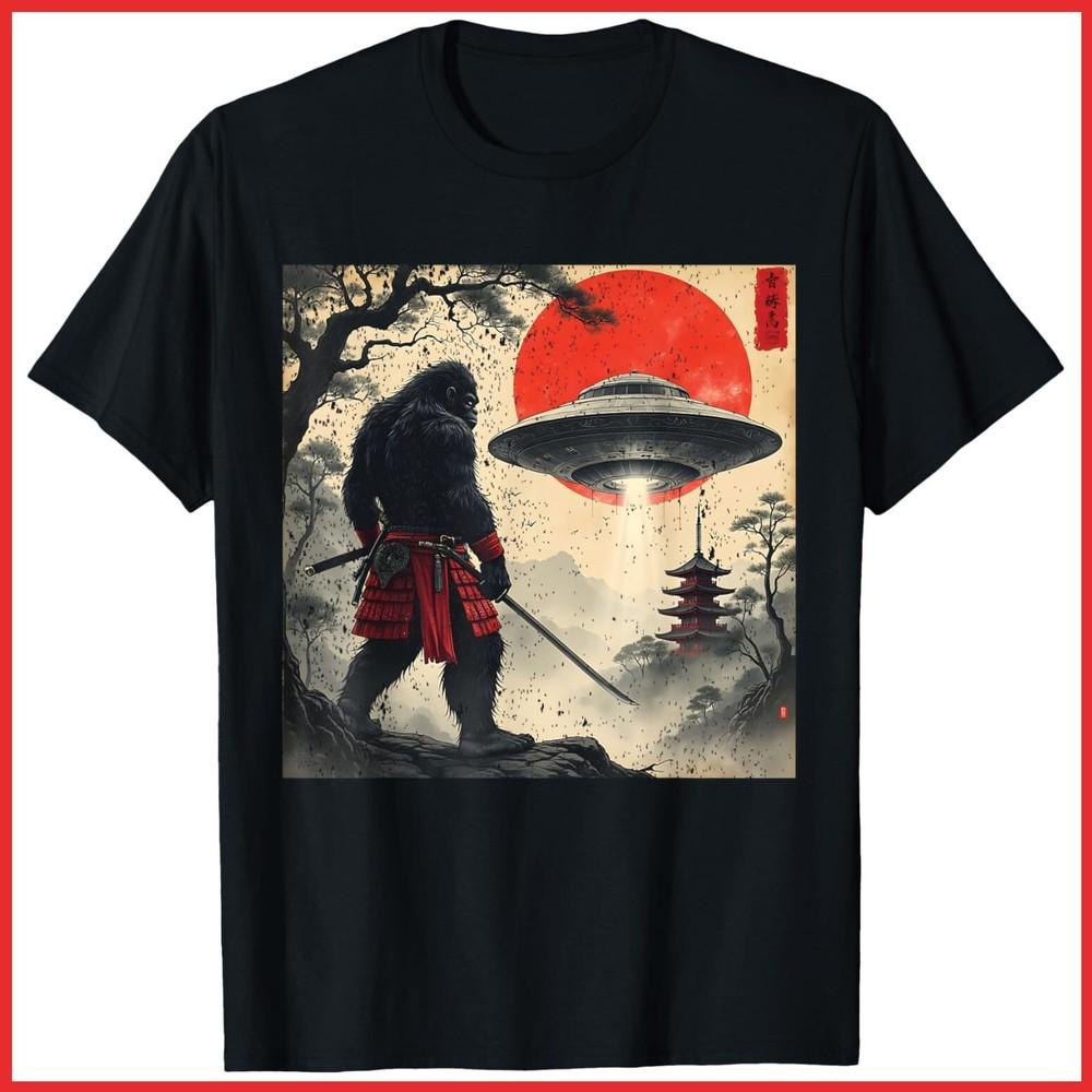 Samurai Bigfoot Japanese UFO Vintage Graphic Ukiyo-e Art Black Cotton T-Shirt Unisex T-Shirt M