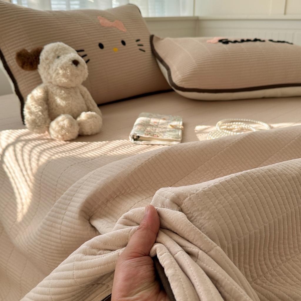 Sleeping Cloud Cotton Cute Towel Embroidered Bed Cover