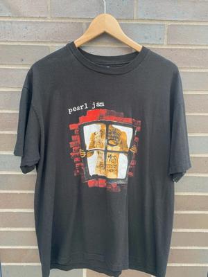 Vintage 1990s Pearl Jam Window Pane Band Tee Size L Unisex T-Shirt
